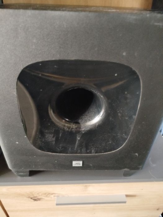 Obudowa JBL sb400