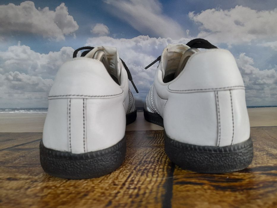 Adidas Universal оригінал чоловічі шкіряні кросівки 27 см.