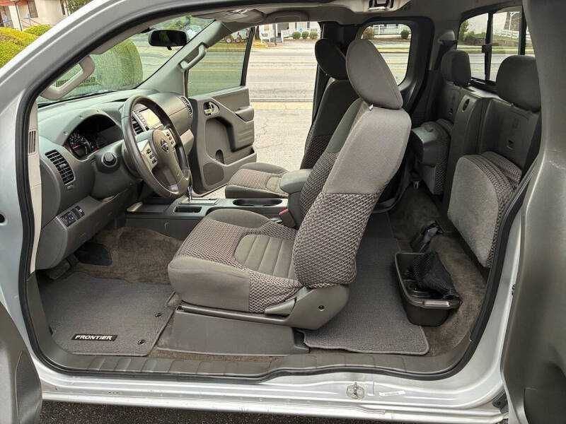 2016 Nissan Frontier SV