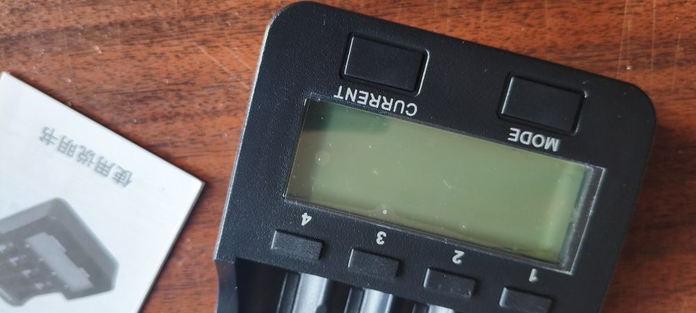 Універсальний зарядний пристрій LiitoKala Lii-500 Engineer