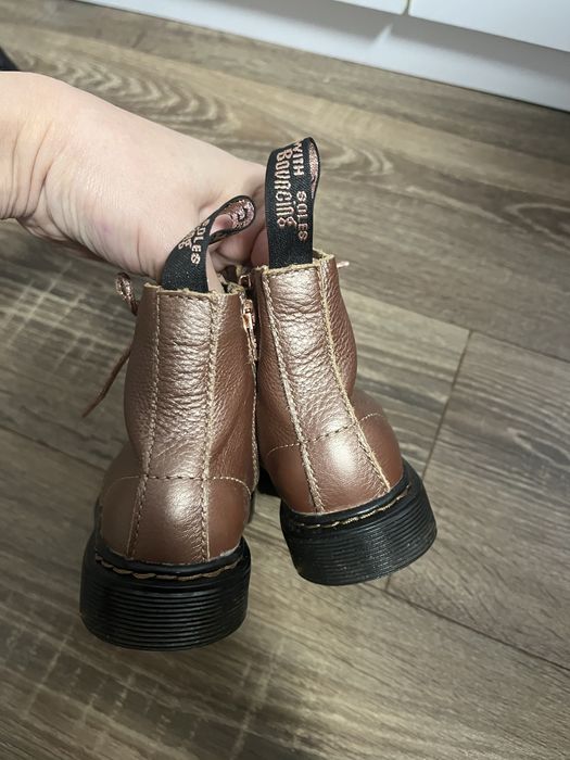 Це оригінальні дитячі черевики Dr. Martens 1460 Pascal T  устілка 16.5