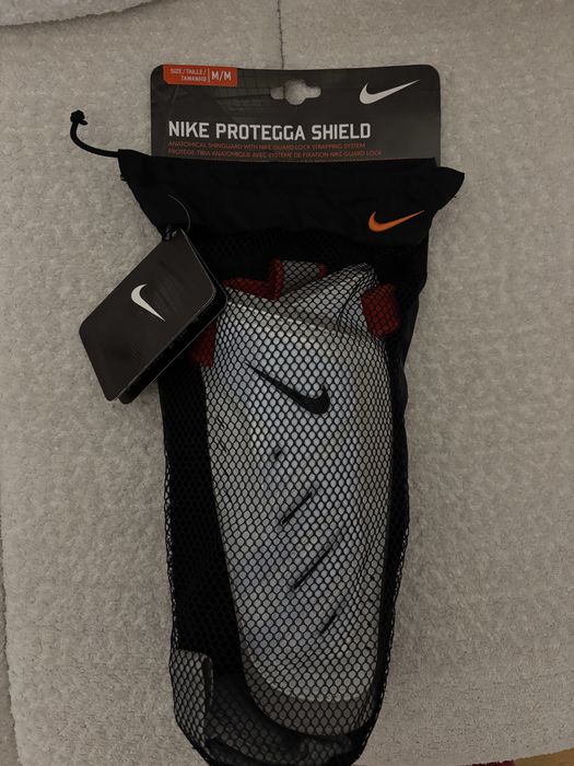 Nike Protegga Shield Ochraniacze na piszczele rozmiar M