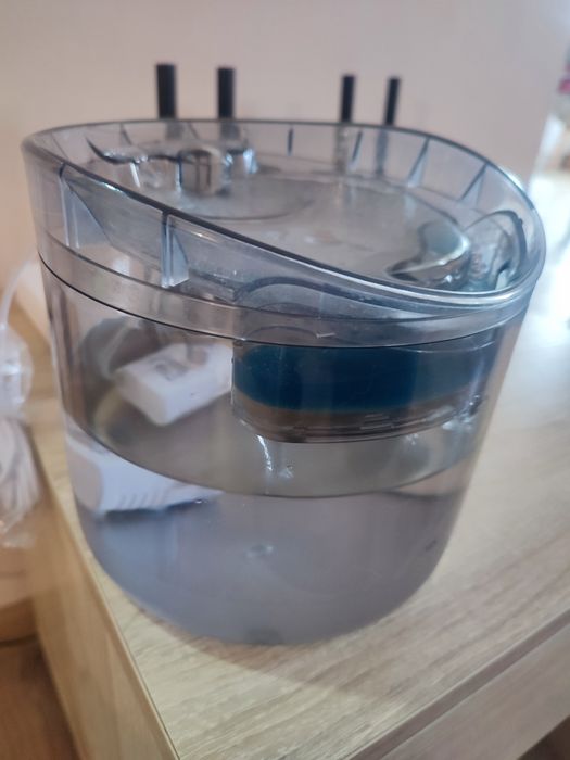 Фонтан поїлка для котів собак