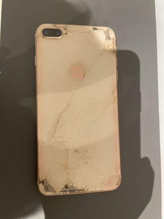 Iphone 8 Plus 256gb tela traseira trincada