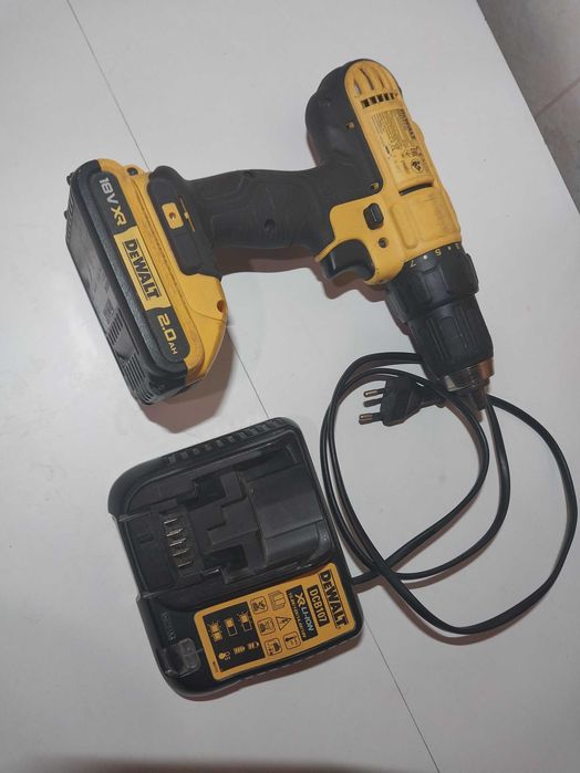 шуруповерт DeWALT DCD771-ks