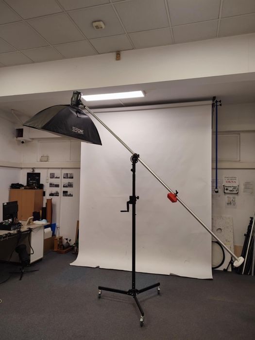 Duży statyw studyjny Manfrotto