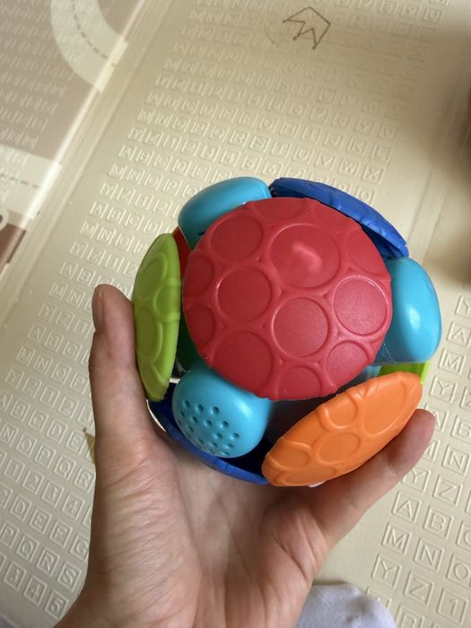 Oball Wobble Bobble вібруючий мʼяч