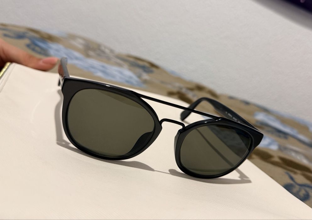 Óculos de Sol Trussardi Originais - Estilo Moderno Unissexo
