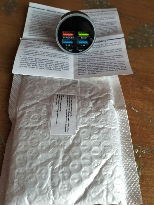 Новое автомобильное зарядное устройство PD +QC3.0 100Bт 3А 6 портов