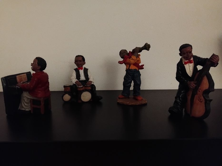 Conjunto de Musicos em Marfinite