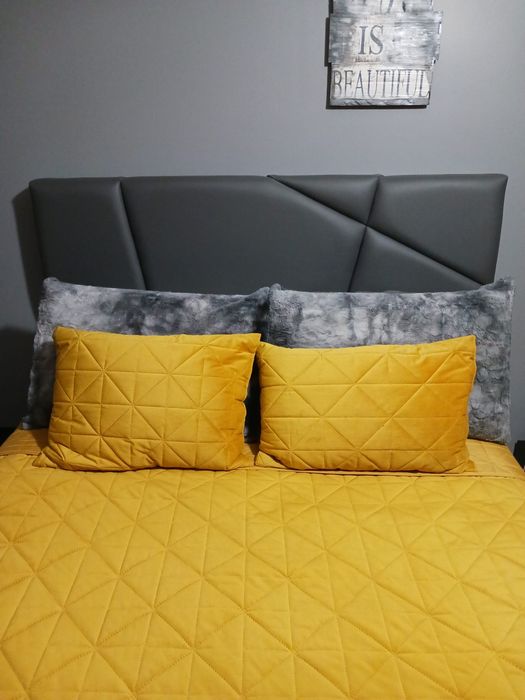 Cama casal otimo estado