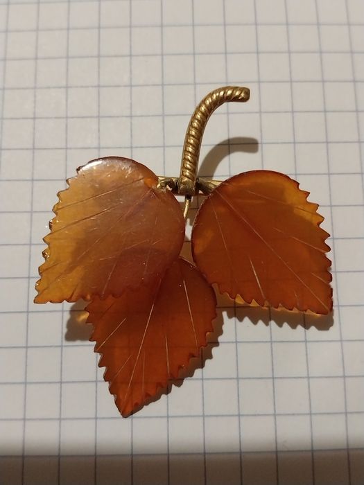 Цветочки, вишня, ягоды