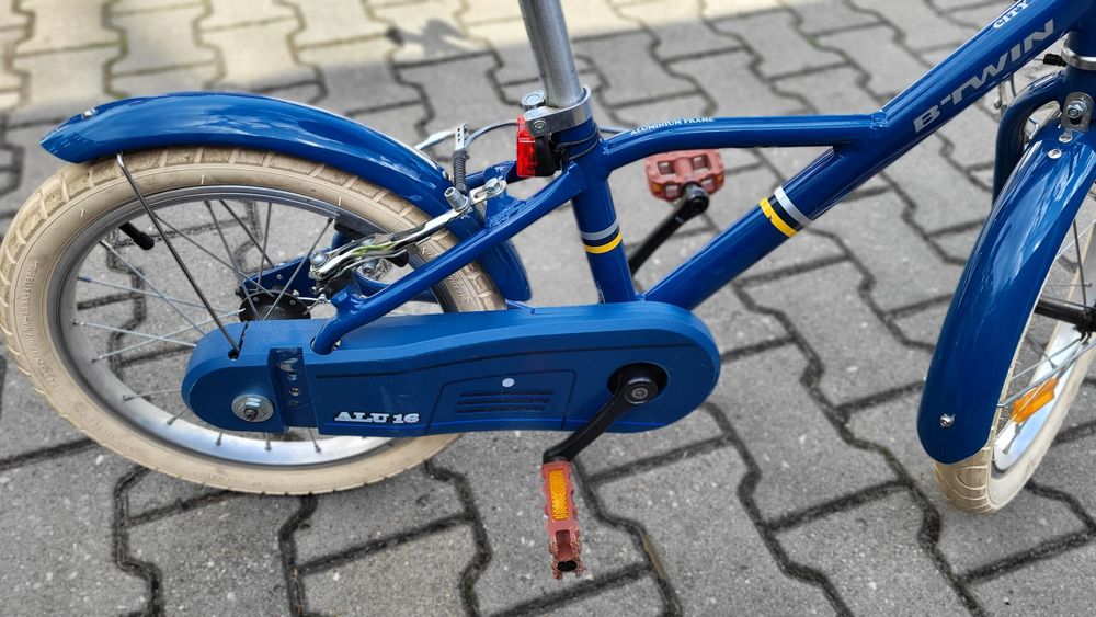Rower bTwin 900 City 16 cali