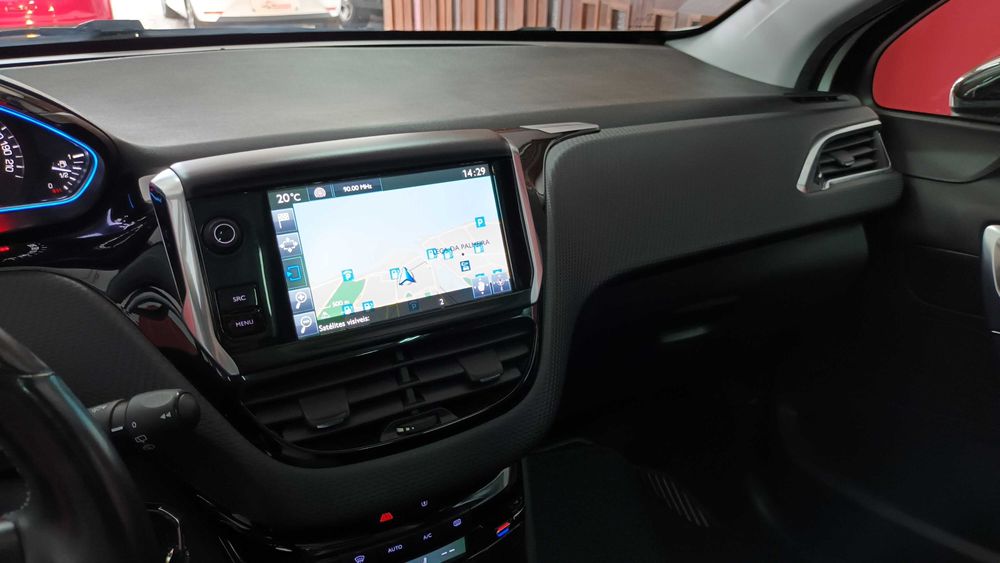 PEUGEOT 2008 1.2 PURETECG ALLURE