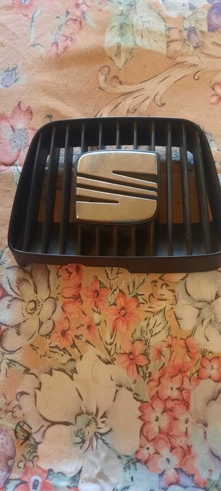 Vendo Grelha Seat Ibiza