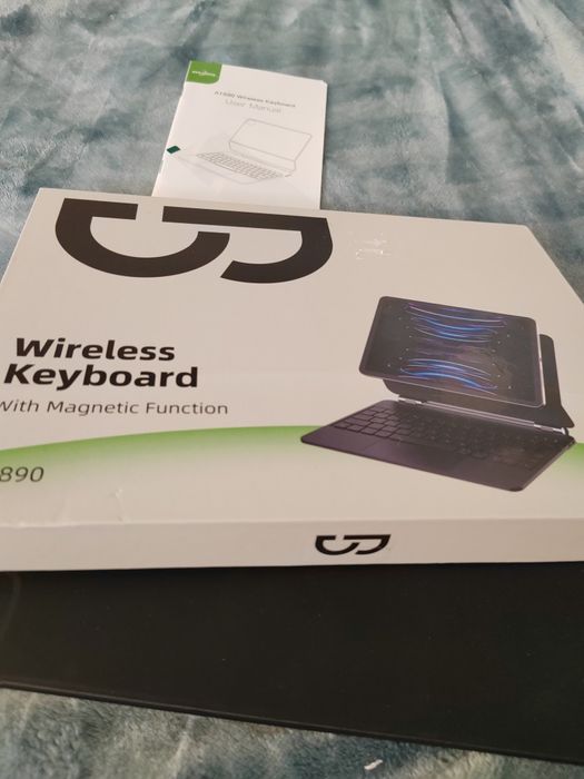 Klawiatura i etui magnetyczne IPad  Pro 11