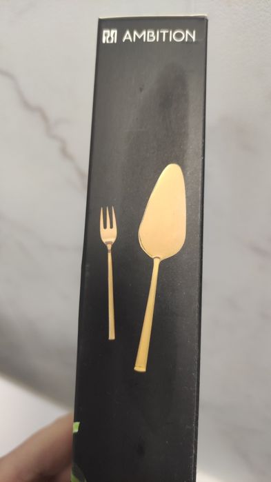 Zestaw złotych sztućców Ambition łopatka i 6 widelczykow