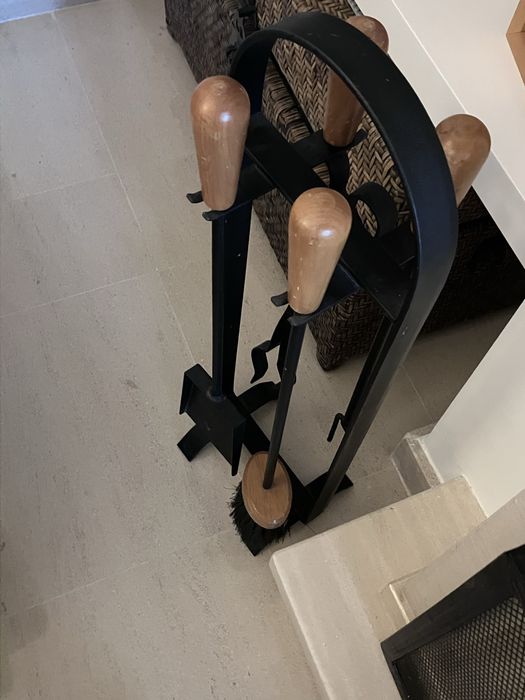 Acessorios lareira em ferro e madeira