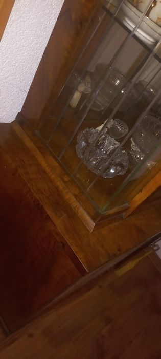 Serwantka, szklana komoda, witryna