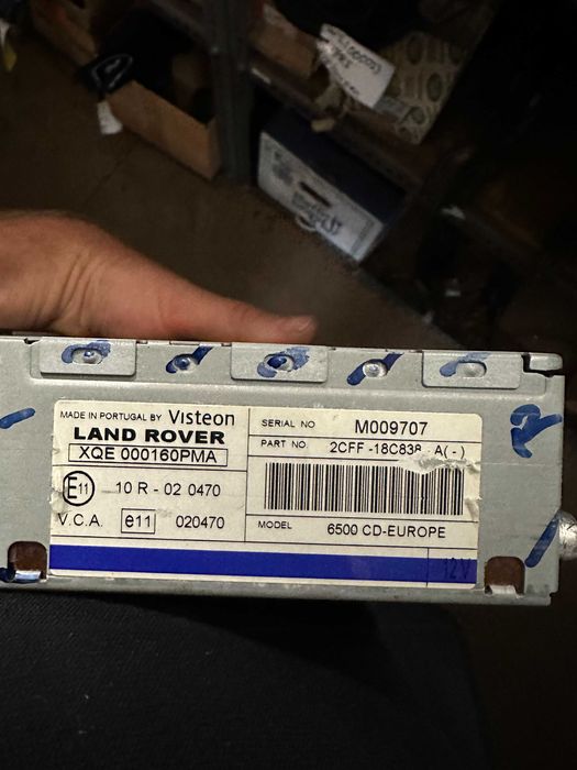Land Rover Defender Freelander Radio CD com código LR006199