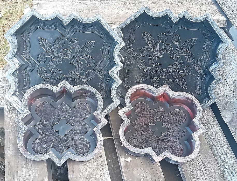Форми для тротуарной плитки 56 пар Лилия большая и маленькая