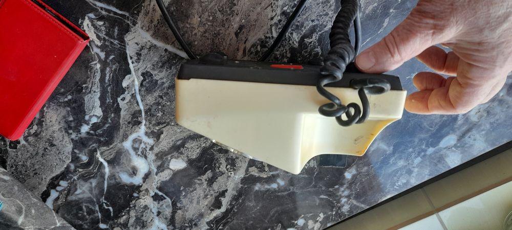 Старий стаціонарний телефон з дисковим набором 1970- 80 років