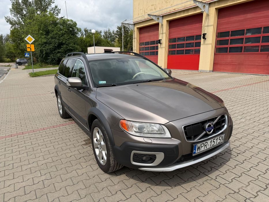 Volvo XC 70 Volvo XC 3.0 Benzyna +LPG FULL OPCJA