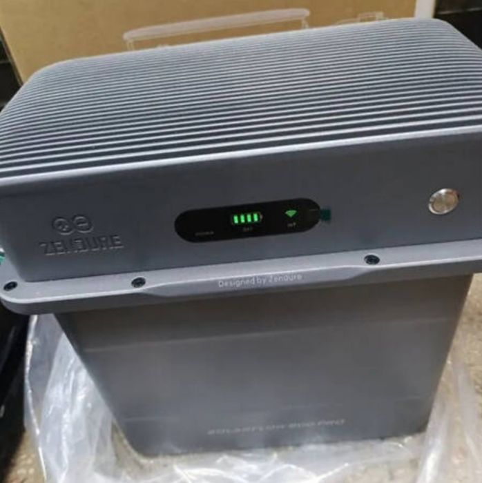 Зарядна станція Zendure SolarFlow 800 PRO (1940Wh)