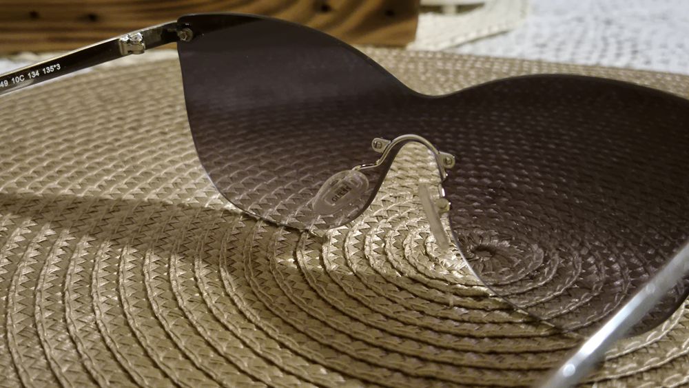 Okulary przeciwsłomeczne Guess