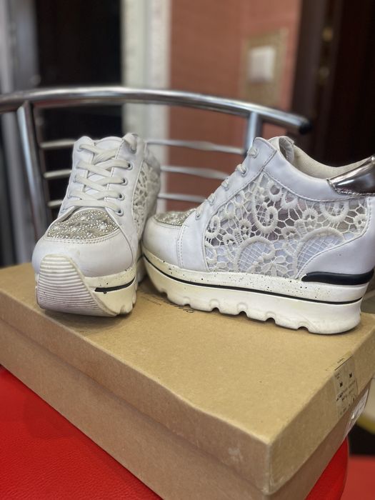 кроссовки летние очень крутые