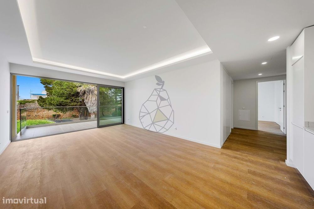 Apartamento com 2 quartos ,Piscina e lugar de estacionamento em Alvor