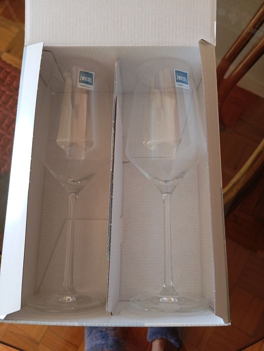 2 new large glasses509843953376962561
