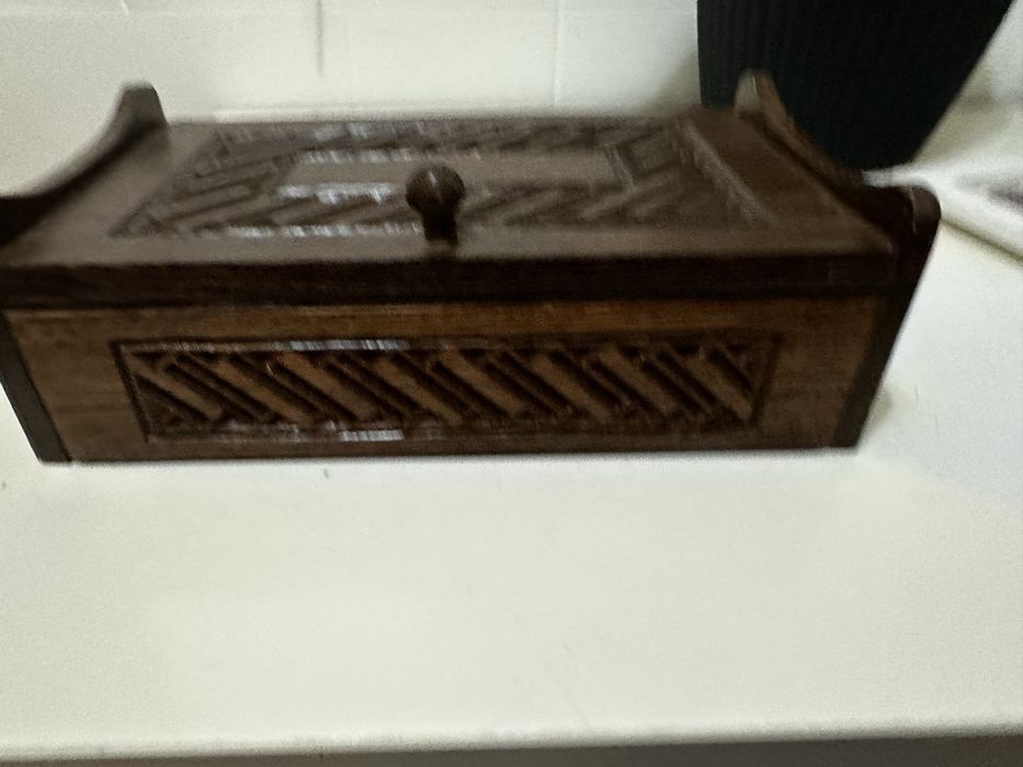 Caixa decorativa em madeira maciça de sucupira – artesanal e única