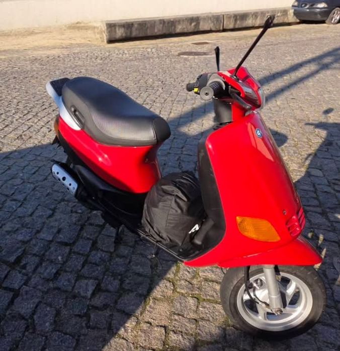 Piaggio Zip 50 Scooter