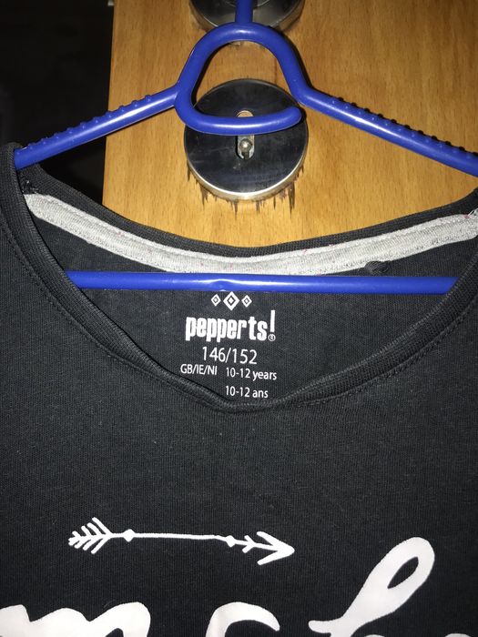 T-shirt preta, estampa “make your aun way”