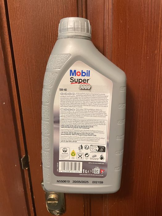 Моторна олива синтетична Mobil Super 3000 X1 5W-40