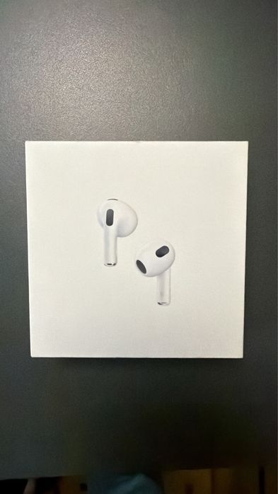 Apple AirPods 3.ª geração  80€