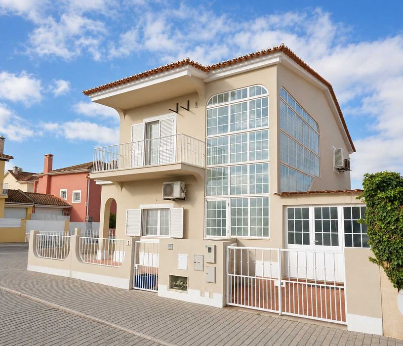 Moradia T3 isolada com anexo e garagem em Brejos de Azeitão