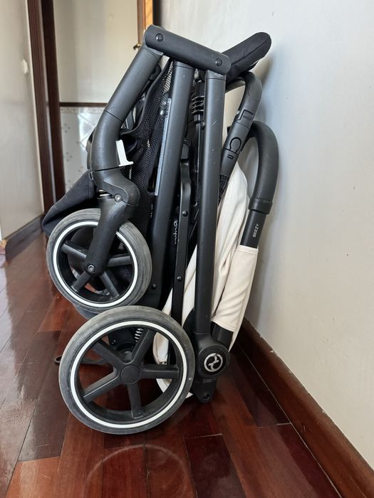 Cybex Beezy – carrinho de bebé compacto, excelente estado