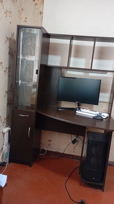 Письмовий стіл б/у