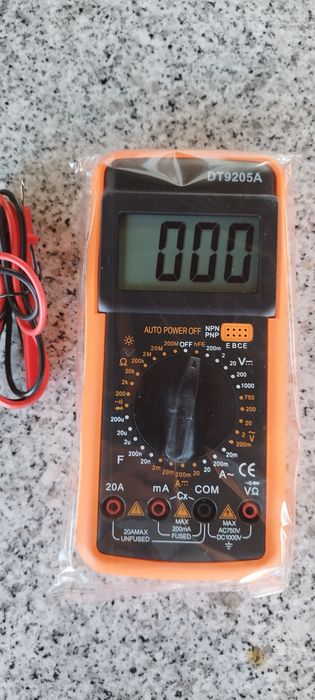 Multimetro digital