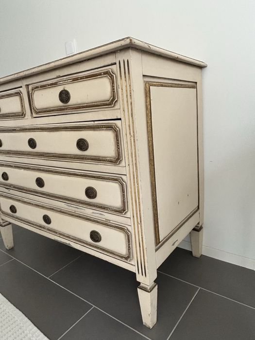 Vendo Cómoda Estilo Clássico