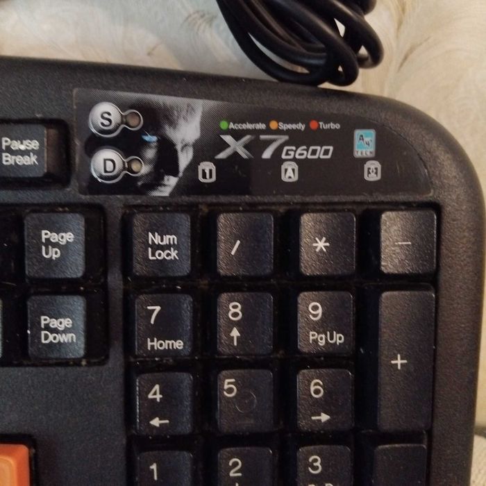 Клавіатура комп'ютерна