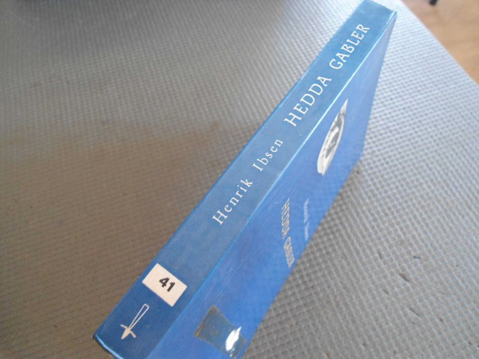 Hedda Gabler por Henrik Ibsen
