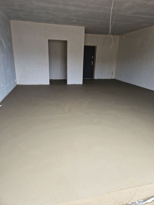 Rozkładanie   styropianu.