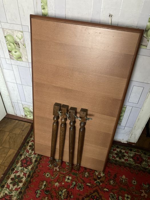 Стол журнальный ( новый)