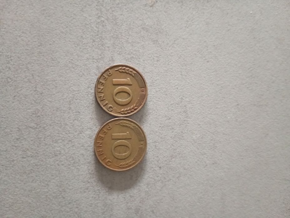 2 moedas de 10 pfennigs