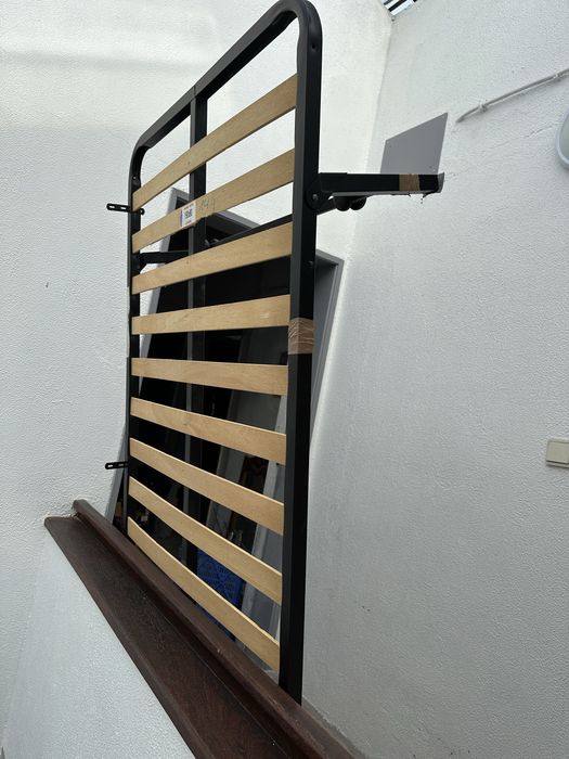 Vendo estrado e colchao como novo