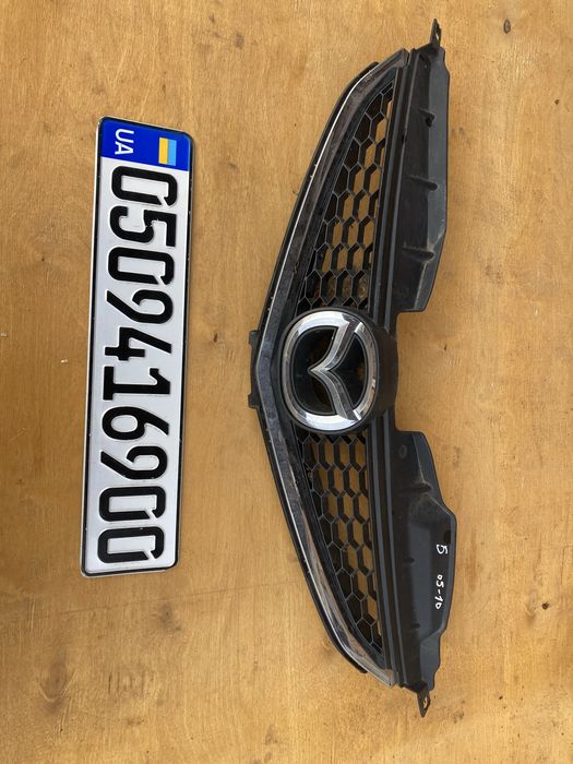 Решітка радіатора Mazda 5 2005-2010 мазда 5