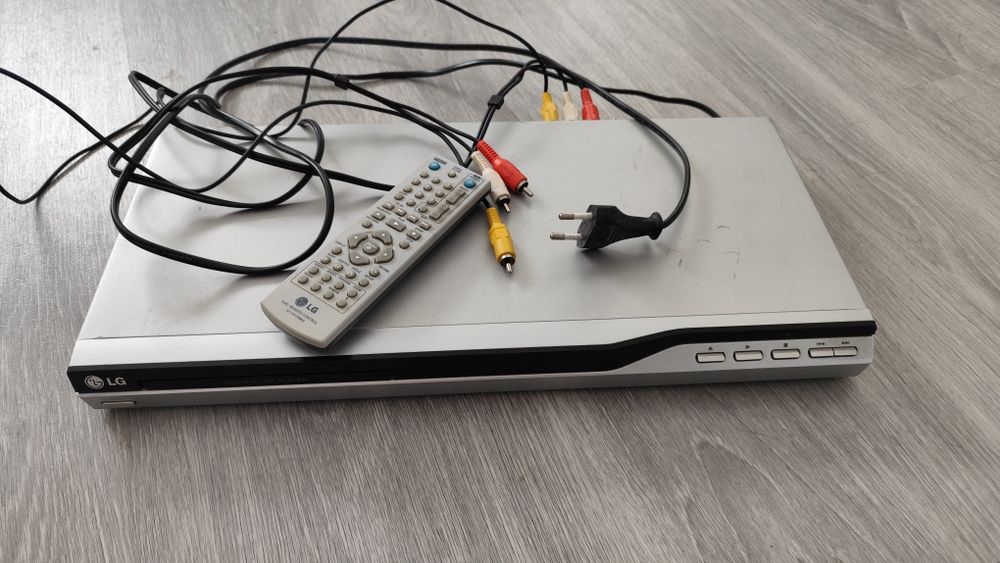 Leitor de DVD LG com comando